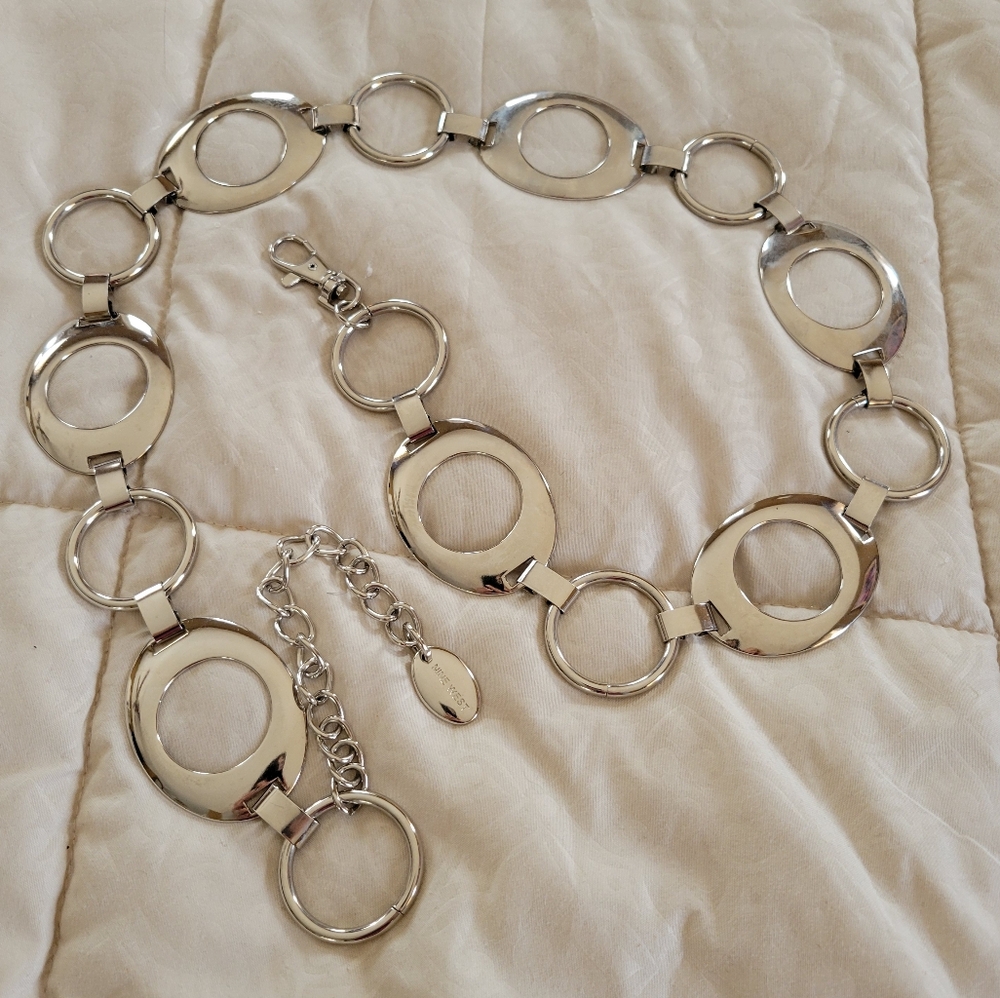 Vintage Nine West Mod Adjustable Silvertone Chain Belt